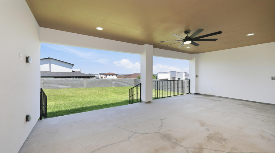 701 Ocio Dr., LAREDO, Texas 78045, 4 Bedrooms Bedrooms, 7 Rooms Rooms,4 BathroomsBathrooms,Residential,For Sale,701 Ocio Dr.,20262218