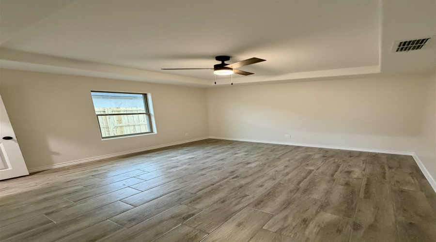 1437 El Caporal Dr., laredo, Texas 78046, 3 Bedrooms Bedrooms, 5 Rooms Rooms,2 BathroomsBathrooms,Residential,For Sale,1437 El Caporal Dr.,20262221
