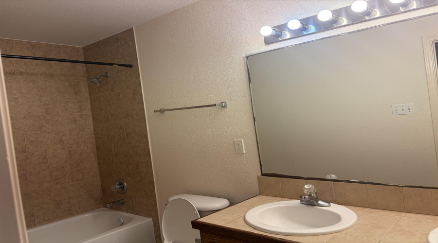 11141 Salado Dr, Laredo, Texas 78045, 3 Bedrooms Bedrooms, 7 Rooms Rooms,2 BathroomsBathrooms,Residential,For Rent,11141 Salado Dr,20262223