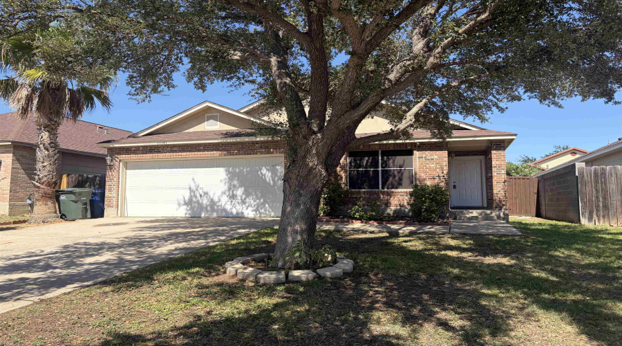11141 Salado Dr, Laredo, Texas 78045, 3 Bedrooms Bedrooms, 7 Rooms Rooms,2 BathroomsBathrooms,Residential,For Rent,11141 Salado Dr,20262223