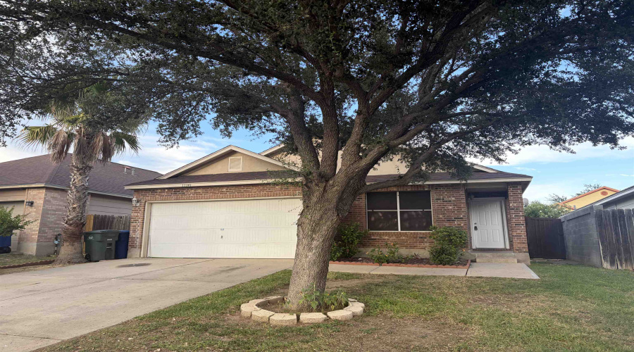 11141 Salado Dr, Laredo, Texas 78045, 3 Bedrooms Bedrooms, 7 Rooms Rooms,2 BathroomsBathrooms,Residential,For Rent,11141 Salado Dr,20262223