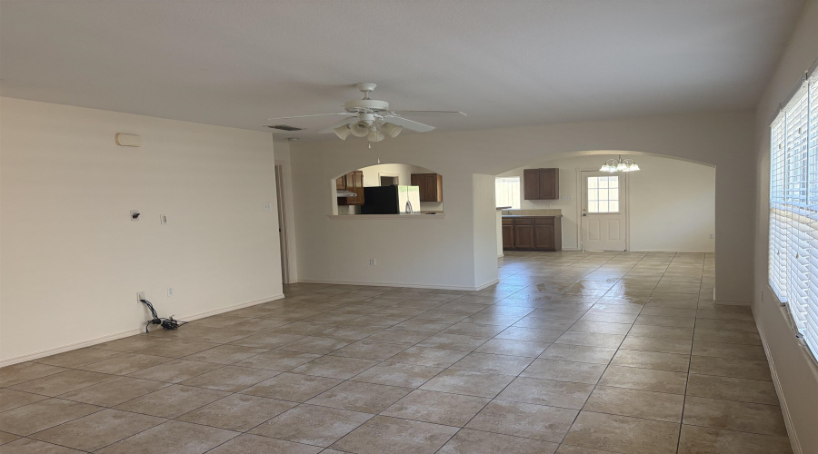 11141 Salado Dr, Laredo, Texas 78045, 3 Bedrooms Bedrooms, 7 Rooms Rooms,2 BathroomsBathrooms,Residential,For Rent,11141 Salado Dr,20262223