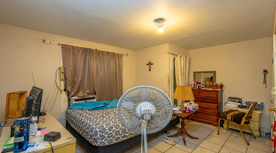 1801 San Bernardo Ave, LAREDO, Texas 78040, 6 Rooms Rooms,4 BathroomsBathrooms,Commercial retail/office,For Sale,1801 San Bernardo Ave,20262227