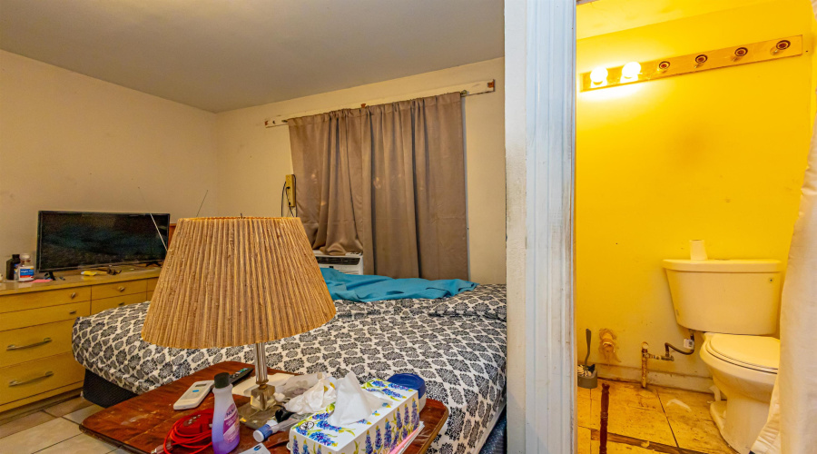 1801 San Bernardo Ave, LAREDO, Texas 78040, 6 Rooms Rooms,4 BathroomsBathrooms,Commercial retail/office,For Sale,1801 San Bernardo Ave,20262227