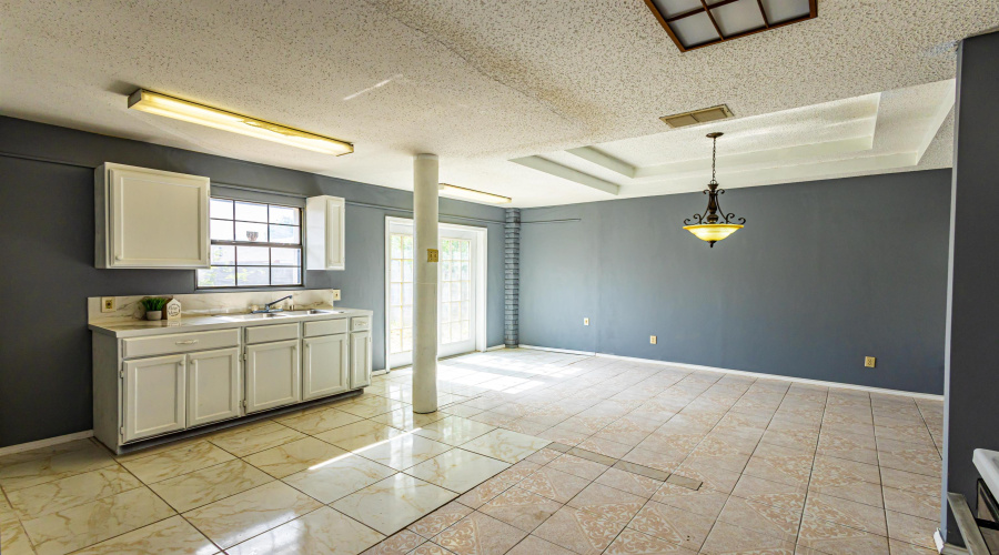 344 Lily Ln, LAREDO, Texas 78046, 2 Bedrooms Bedrooms, 6 Rooms Rooms,2 BathroomsBathrooms,Residential,For Sale,344 Lily Ln,20262226