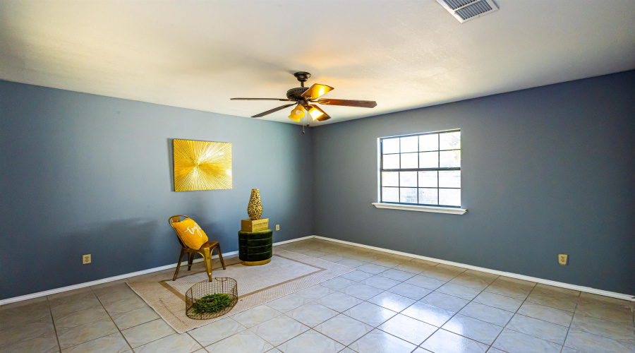 344 Lily Ln, LAREDO, Texas 78046, 2 Bedrooms Bedrooms, 6 Rooms Rooms,2 BathroomsBathrooms,Residential,For Sale,344 Lily Ln,20262226
