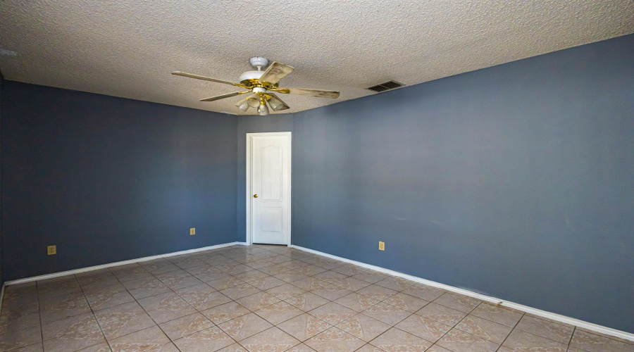 344 Lily Ln, LAREDO, Texas 78046, 2 Bedrooms Bedrooms, 6 Rooms Rooms,2 BathroomsBathrooms,Residential,For Sale,344 Lily Ln,20262226