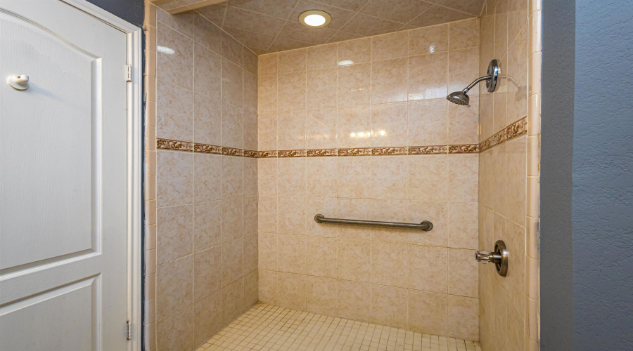 344 Lily Ln, LAREDO, Texas 78046, 2 Bedrooms Bedrooms, 6 Rooms Rooms,2 BathroomsBathrooms,Residential,For Sale,344 Lily Ln,20262226