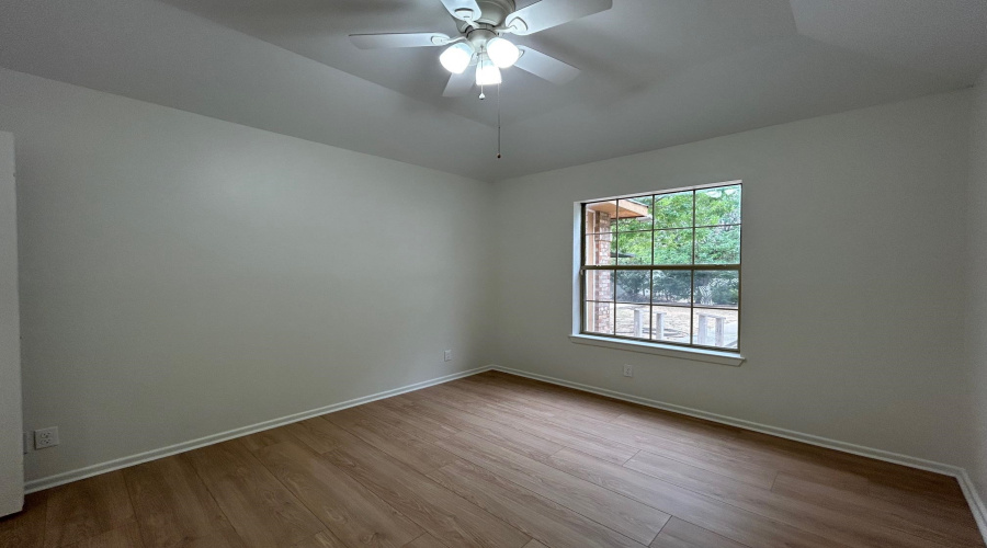 126 Knoll Ave, Laredo, Texas 78045, 3 Bedrooms Bedrooms, 5 Rooms Rooms,2 BathroomsBathrooms,Residential,For Rent,126 Knoll Ave,20262238