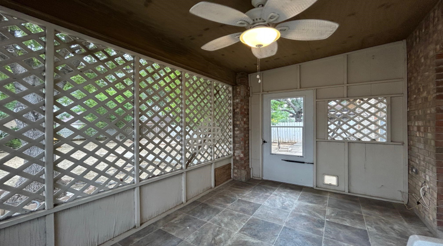 126 Knoll Ave, Laredo, Texas 78045, 3 Bedrooms Bedrooms, 5 Rooms Rooms,2 BathroomsBathrooms,Residential,For Rent,126 Knoll Ave,20262238