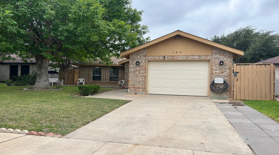 126 Knoll Ave, Laredo, Texas 78045, 3 Bedrooms Bedrooms, 5 Rooms Rooms,2 BathroomsBathrooms,Residential,For Rent,126 Knoll Ave,20262238