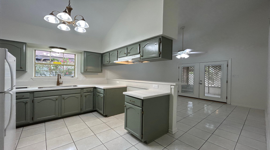 126 Knoll Ave, Laredo, Texas 78045, 3 Bedrooms Bedrooms, 5 Rooms Rooms,2 BathroomsBathrooms,Residential,For Rent,126 Knoll Ave,20262238