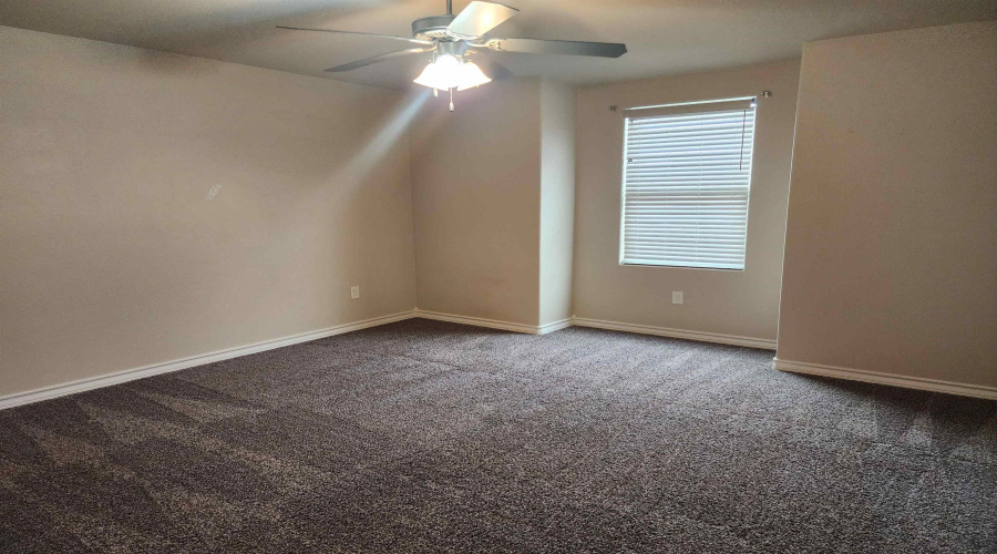 218 John Irving Dr., Laredo, Texas 78041, 3 Bedrooms Bedrooms, 6 Rooms Rooms,2 BathroomsBathrooms,Residential,For Rent,218 John Irving Dr.,20262239