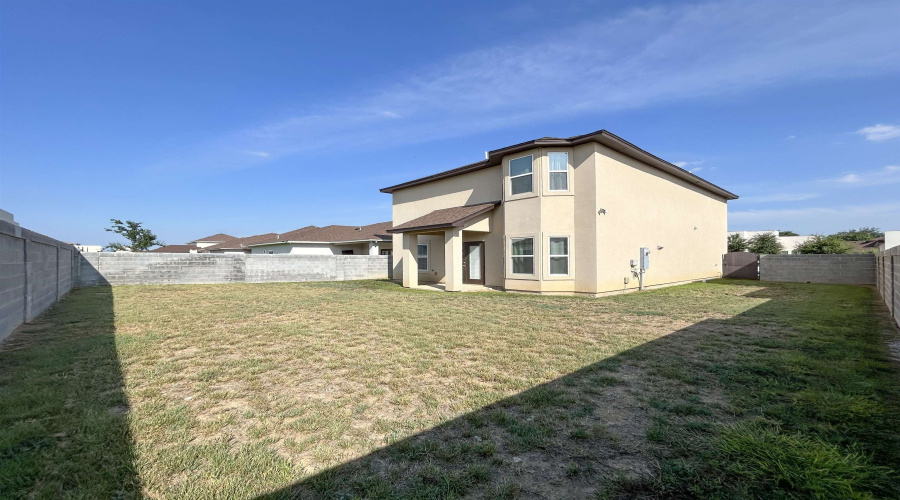 218 John Irving Dr., Laredo, Texas 78041, 3 Bedrooms Bedrooms, 6 Rooms Rooms,2 BathroomsBathrooms,Residential,For Rent,218 John Irving Dr.,20262239