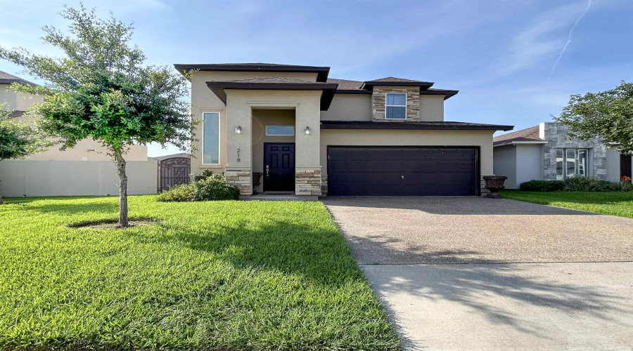 218 John Irving Dr., Laredo, Texas 78041, 3 Bedrooms Bedrooms, 6 Rooms Rooms,2 BathroomsBathrooms,Residential,For Rent,218 John Irving Dr.,20262239