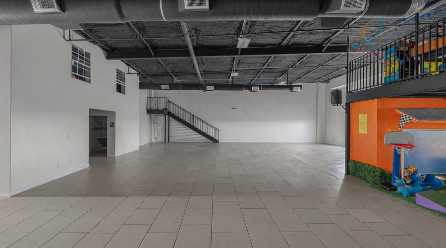 2311 Saturn Dr, Laredo, Texas 78041, 1 Room Rooms,4 BathroomsBathrooms,Commercial retail/office,For Rent,2311 Saturn Dr,20262250