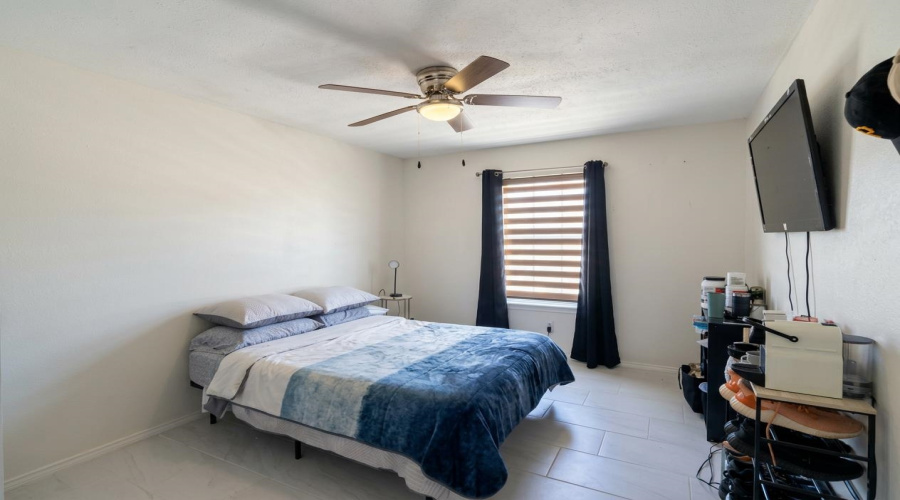 8801 McPherson Rd, Laredo, Texas 78045, 3 Bedrooms Bedrooms, 3 Rooms Rooms,2 BathroomsBathrooms,Residential,For Sale,8801 McPherson Rd,20262243