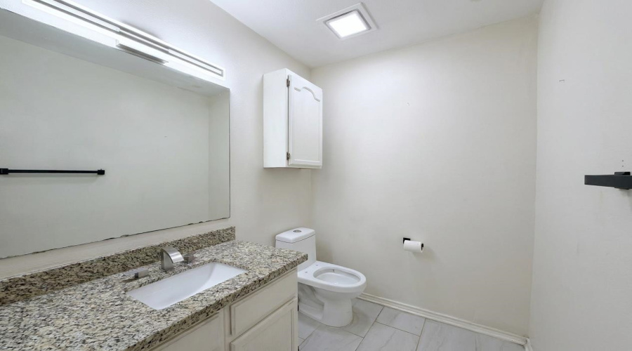 8801 McPherson Rd, Laredo, Texas 78045, 3 Bedrooms Bedrooms, 3 Rooms Rooms,2 BathroomsBathrooms,Residential,For Sale,8801 McPherson Rd,20262243
