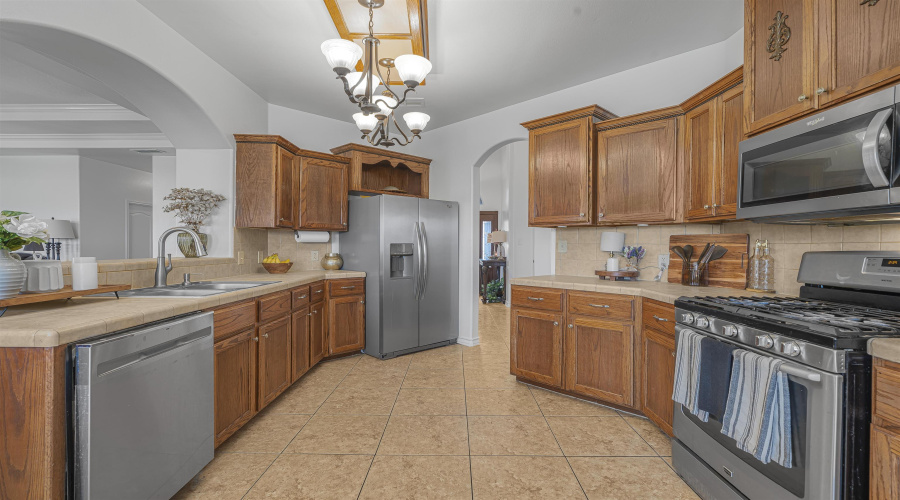 3132 Dos Reales Lp, Laredo, Texas 78045, 3 Bedrooms Bedrooms, 6 Rooms Rooms,2 BathroomsBathrooms,Residential,For Sale,3132 Dos Reales Lp,20262245
