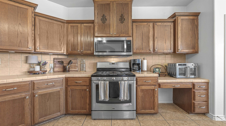 3132 Dos Reales Lp, Laredo, Texas 78045, 3 Bedrooms Bedrooms, 6 Rooms Rooms,2 BathroomsBathrooms,Residential,For Sale,3132 Dos Reales Lp,20262245