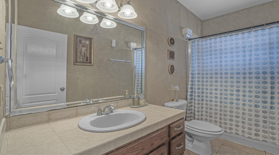 3132 Dos Reales Lp, Laredo, Texas 78045, 3 Bedrooms Bedrooms, 6 Rooms Rooms,2 BathroomsBathrooms,Residential,For Sale,3132 Dos Reales Lp,20262245