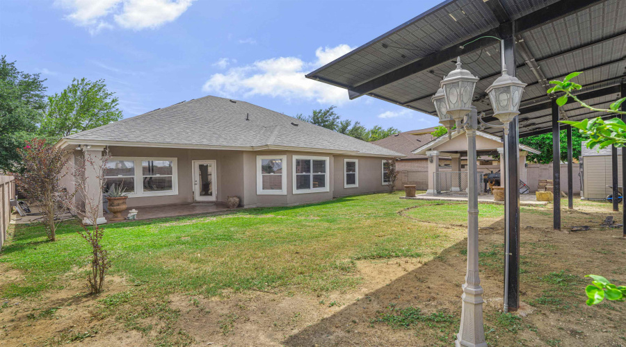 3132 Dos Reales Lp, Laredo, Texas 78045, 3 Bedrooms Bedrooms, 6 Rooms Rooms,2 BathroomsBathrooms,Residential,For Sale,3132 Dos Reales Lp,20262245