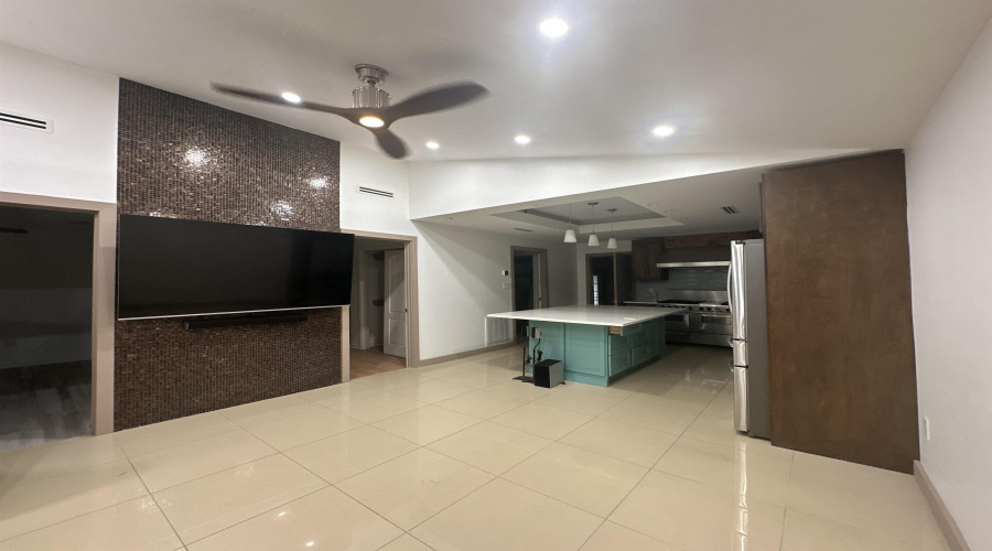 2504 Bismark St, Laredo, Texas 78043, 4 Bedrooms Bedrooms, 6 Rooms Rooms,3 BathroomsBathrooms,Residential,For Rent,2504 Bismark St,20262246
