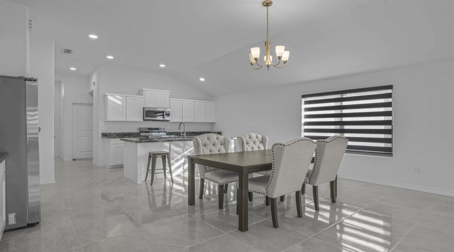 5428 Encanto Dr., Laredo, Texas 78046-5283, 4 Bedrooms Bedrooms, 6 Rooms Rooms,2 BathroomsBathrooms,Residential,For Sale,5428 Encanto Dr.,20262247