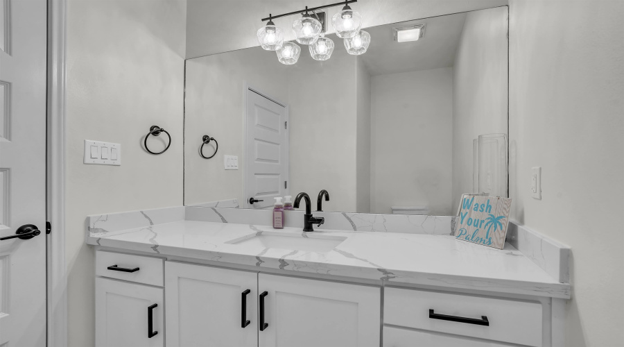 715 Journey Loop, Laredo, Texas 78045, 3 Bedrooms Bedrooms, 5 Rooms Rooms,2 BathroomsBathrooms,Residential,For Sale,715 Journey Loop,20262248