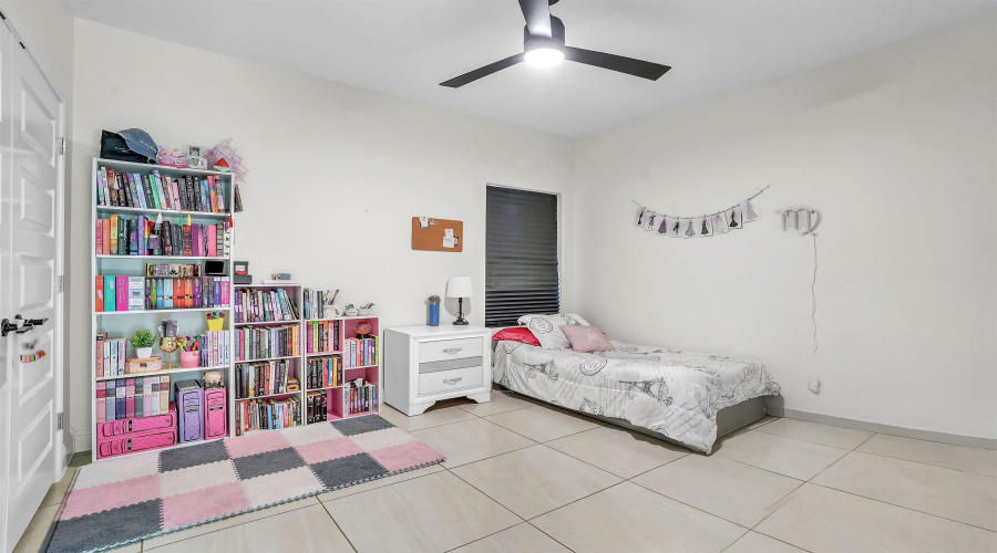 715 Journey Loop, Laredo, Texas 78045, 3 Bedrooms Bedrooms, 5 Rooms Rooms,2 BathroomsBathrooms,Residential,For Sale,715 Journey Loop,20262248