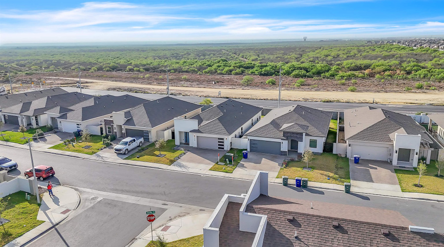 715 Journey Loop, Laredo, Texas 78045, 3 Bedrooms Bedrooms, 5 Rooms Rooms,2 BathroomsBathrooms,Residential,For Sale,715 Journey Loop,20262248