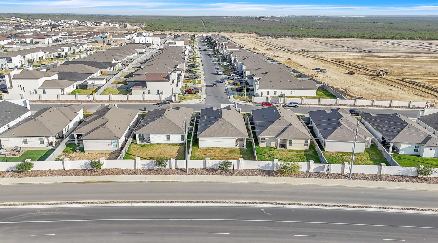715 Journey Loop, Laredo, Texas 78045, 3 Bedrooms Bedrooms, 5 Rooms Rooms,2 BathroomsBathrooms,Residential,For Sale,715 Journey Loop,20262248