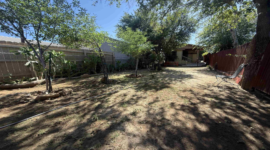 2414 Sanders Ave, Laredo, Texas 78043, 2 Bedrooms Bedrooms, 5 Rooms Rooms,1 BathroomBathrooms,Residential,For Rent,2414 Sanders Ave,20262252