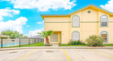 1000 Ranchway Dr, LAREDO, Texas 78041, 3 Bedrooms Bedrooms, 6 Rooms Rooms,3 BathroomsBathrooms,Residential,For Rent,1000 Ranchway Dr,20262254