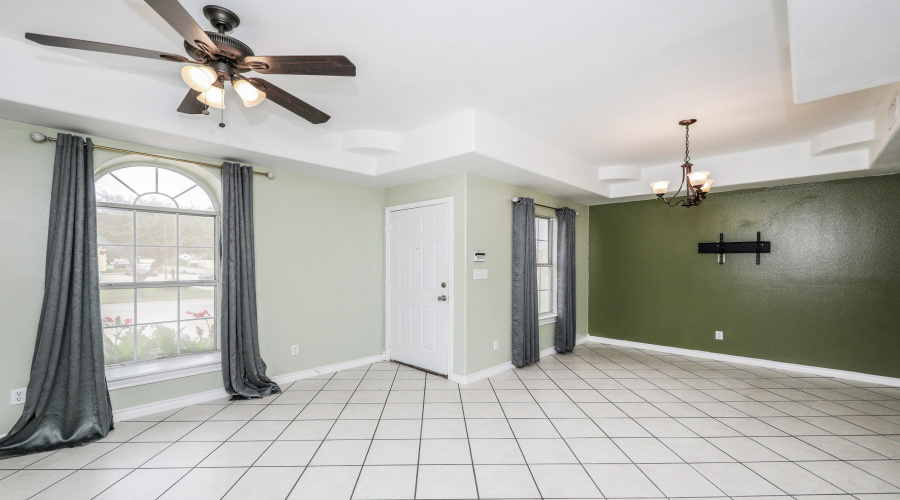 1000 Ranchway Dr, LAREDO, Texas 78041, 3 Bedrooms Bedrooms, 6 Rooms Rooms,3 BathroomsBathrooms,Residential,For Rent,1000 Ranchway Dr,20262254