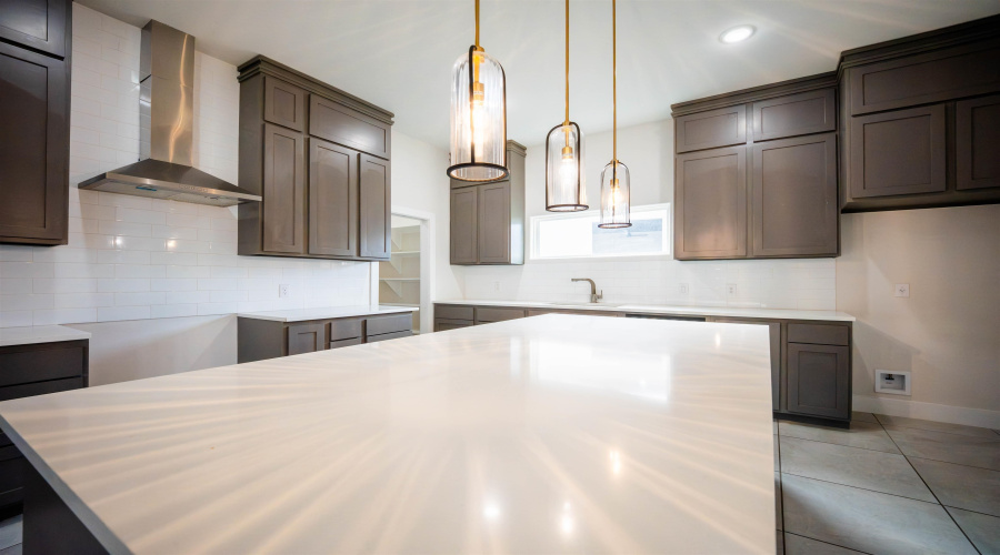 3924 Sun Valley Dr., Laredo, Texas 78045, 4 Bedrooms Bedrooms, 5 Rooms Rooms,3 BathroomsBathrooms,Residential,For Sale,3924 Sun Valley Dr.,20262268