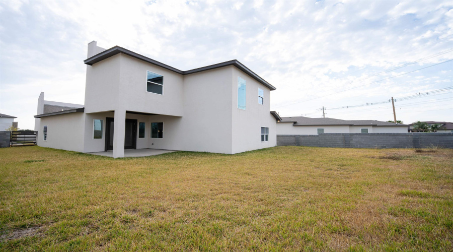 3924 Sun Valley Dr., Laredo, Texas 78045, 4 Bedrooms Bedrooms, 5 Rooms Rooms,3 BathroomsBathrooms,Residential,For Sale,3924 Sun Valley Dr.,20262268