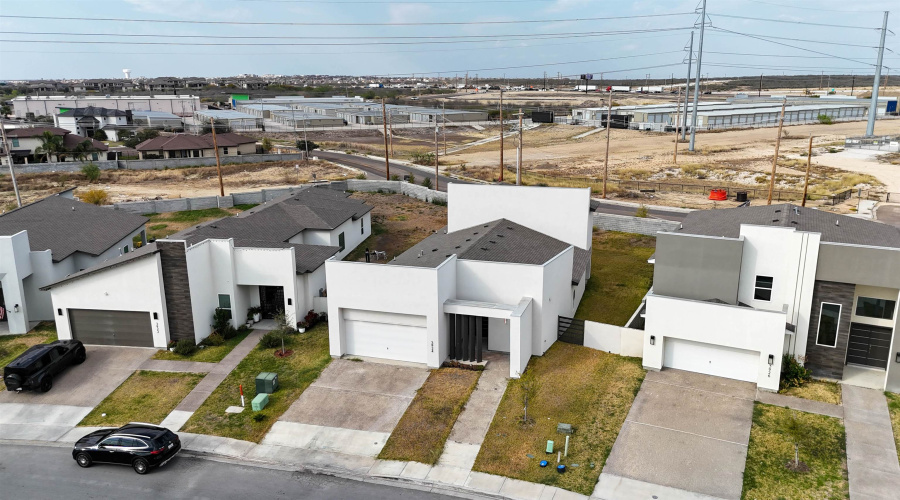 3924 Sun Valley Dr., Laredo, Texas 78045, 4 Bedrooms Bedrooms, 5 Rooms Rooms,3 BathroomsBathrooms,Residential,For Sale,3924 Sun Valley Dr.,20262268