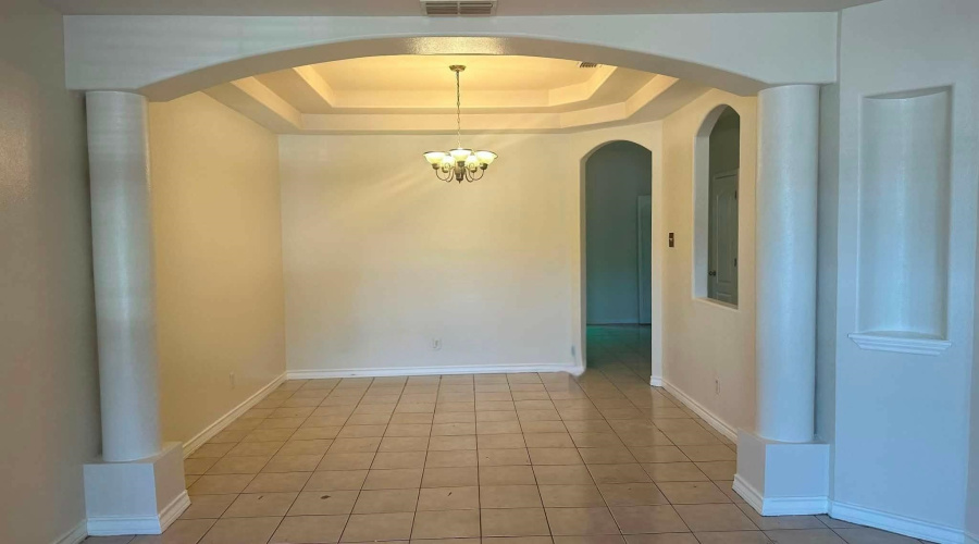 8416 Springfield Ave, Laredo, Texas 78045, 3 Bedrooms Bedrooms, 4 Rooms Rooms,2 BathroomsBathrooms,Residential,For Rent,8416 Springfield Ave,20262269