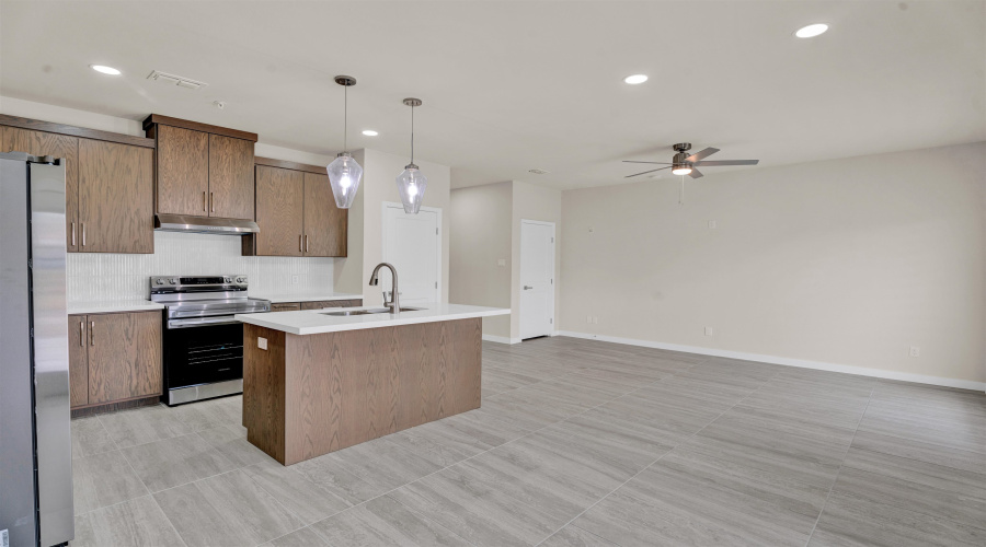 7613 King Arthurs Ct, Laredo, Texas 78041, 3 Bedrooms Bedrooms, 1 Room Rooms,2 BathroomsBathrooms,Residential,For Rent,7613 King Arthurs Ct,20262282
