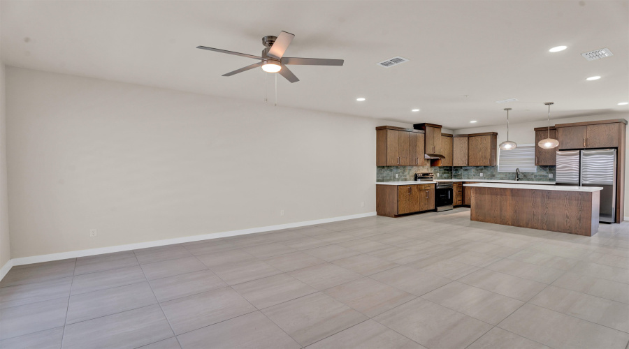 7613 King Arthurs Ct, Laredo, Texas 78041, 3 Bedrooms Bedrooms, 1 Room Rooms,2 BathroomsBathrooms,Residential,For Rent,7613 King Arthurs Ct,20262286