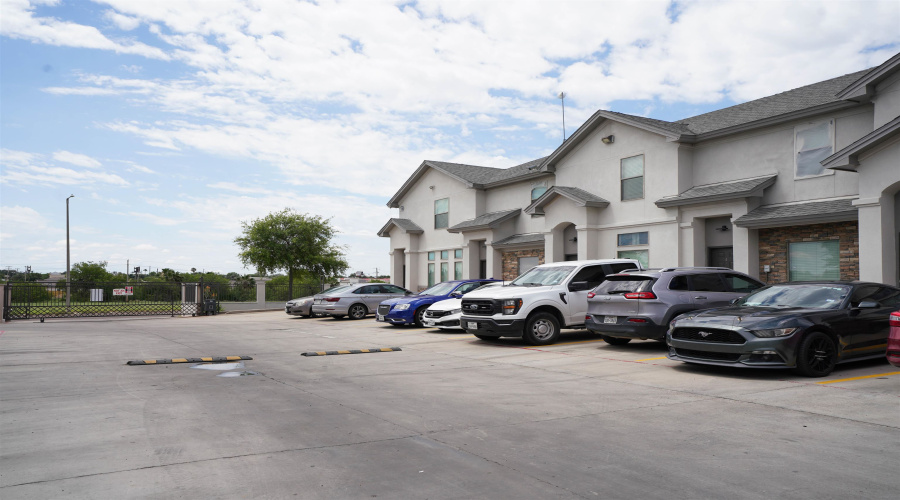 1014 Monaco Blvd, Laredo, Texas 78045, 3 Bedrooms Bedrooms, 3 Rooms Rooms,2 BathroomsBathrooms,Residential,For Rent,1014 Monaco Blvd,20262293