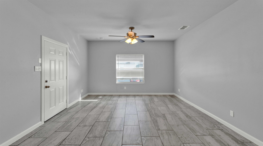 4250 Dorel Dr, Laredo, Texas 78043, 2 Bedrooms Bedrooms, 2 Rooms Rooms,2 BathroomsBathrooms,Residential,For Rent,4250 Dorel Dr,20262300