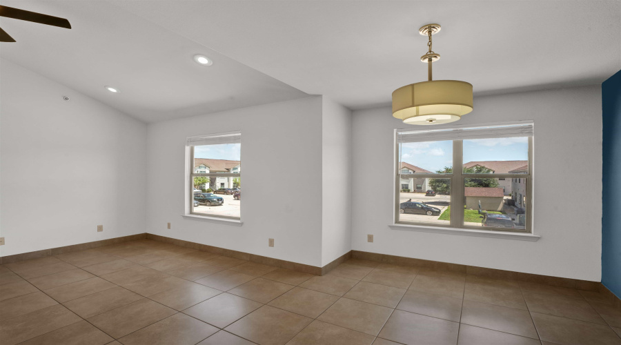7607 King Arthurs Ct, Laredo, Texas 78041, 2 Bedrooms Bedrooms, 2 Rooms Rooms,2 BathroomsBathrooms,Residential,For Rent,7607 King Arthurs Ct,20262303