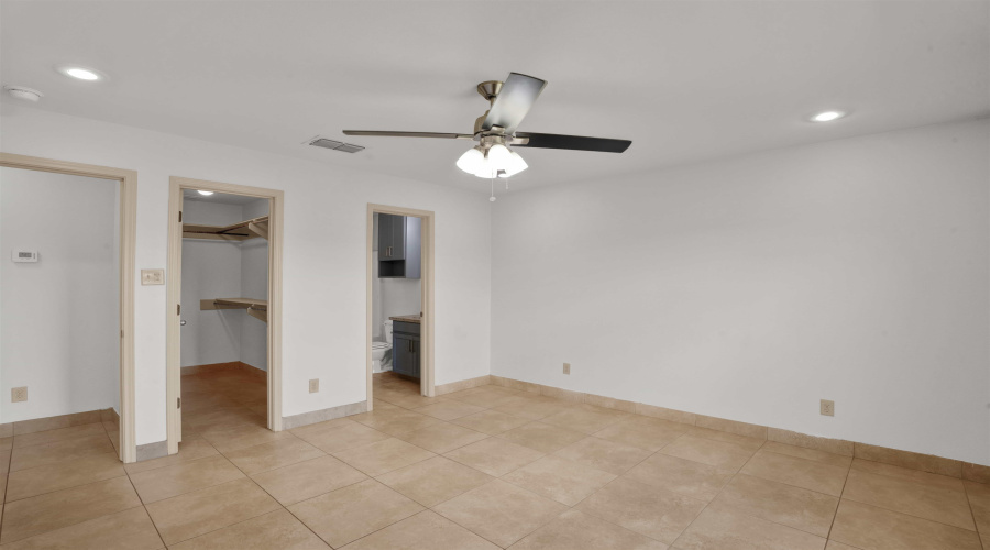 7607 King Arthurs Ct, Laredo, Texas 78041, 2 Bedrooms Bedrooms, 2 Rooms Rooms,2 BathroomsBathrooms,Residential,For Rent,7607 King Arthurs Ct,20262307