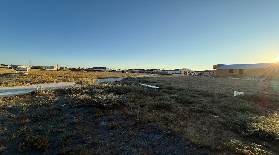 5001 Carambola Ln., Laredo, Texas 78046, 4 Bedrooms Bedrooms, 5 Rooms Rooms,2 BathroomsBathrooms,Residential,For Sale,5001 Carambola Ln.,20262310