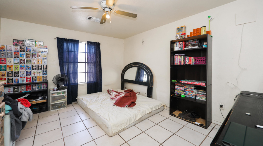 2620 Barrios St, Lared, Texas 78043, ,Multi-family,For Sale,2620 Barrios St,20262321