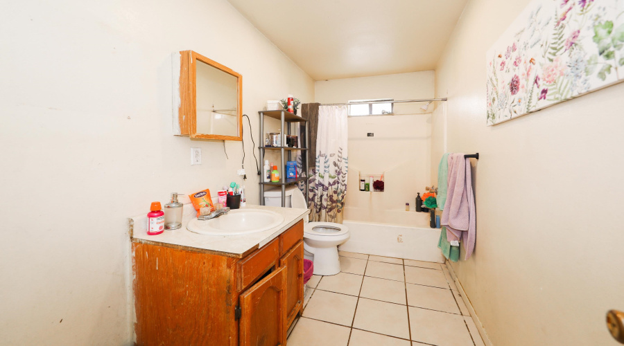 2620 Barrios St, Lared, Texas 78043, ,Multi-family,For Sale,2620 Barrios St,20262321