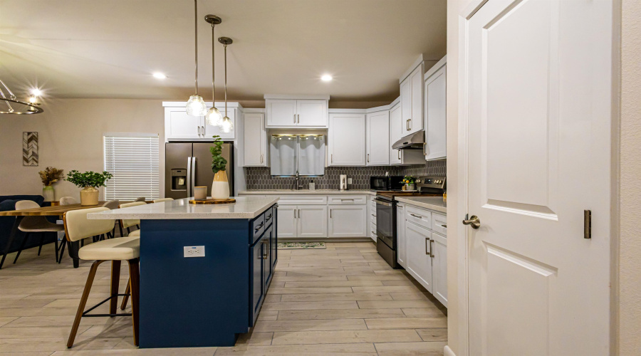 1428 Los Estribos Dr., Laredo, Texas 78046, 3 Bedrooms Bedrooms, 6 Rooms Rooms,2 BathroomsBathrooms,Residential,For Sale,1428 Los Estribos Dr.,20262314