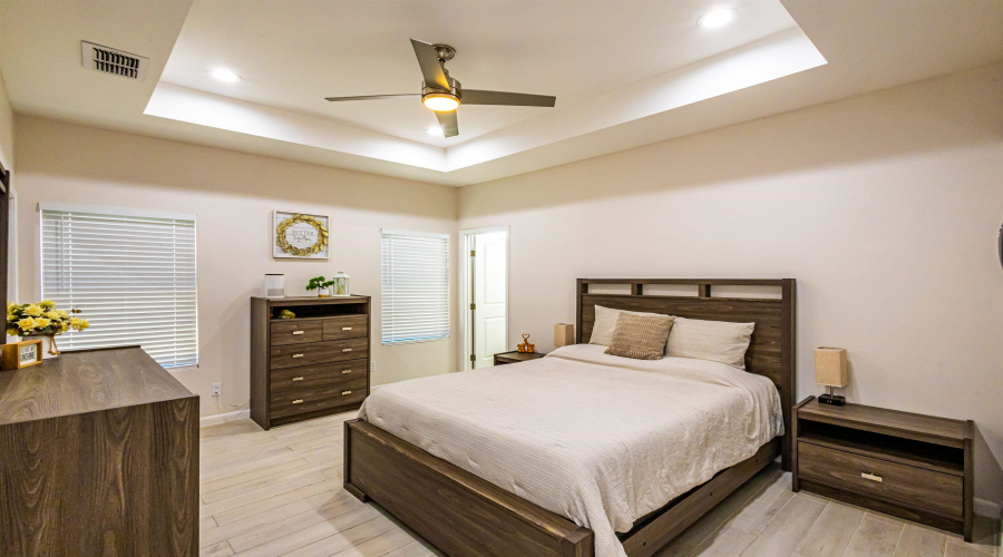 1428 Los Estribos Dr., Laredo, Texas 78046, 3 Bedrooms Bedrooms, 6 Rooms Rooms,2 BathroomsBathrooms,Residential,For Sale,1428 Los Estribos Dr.,20262314